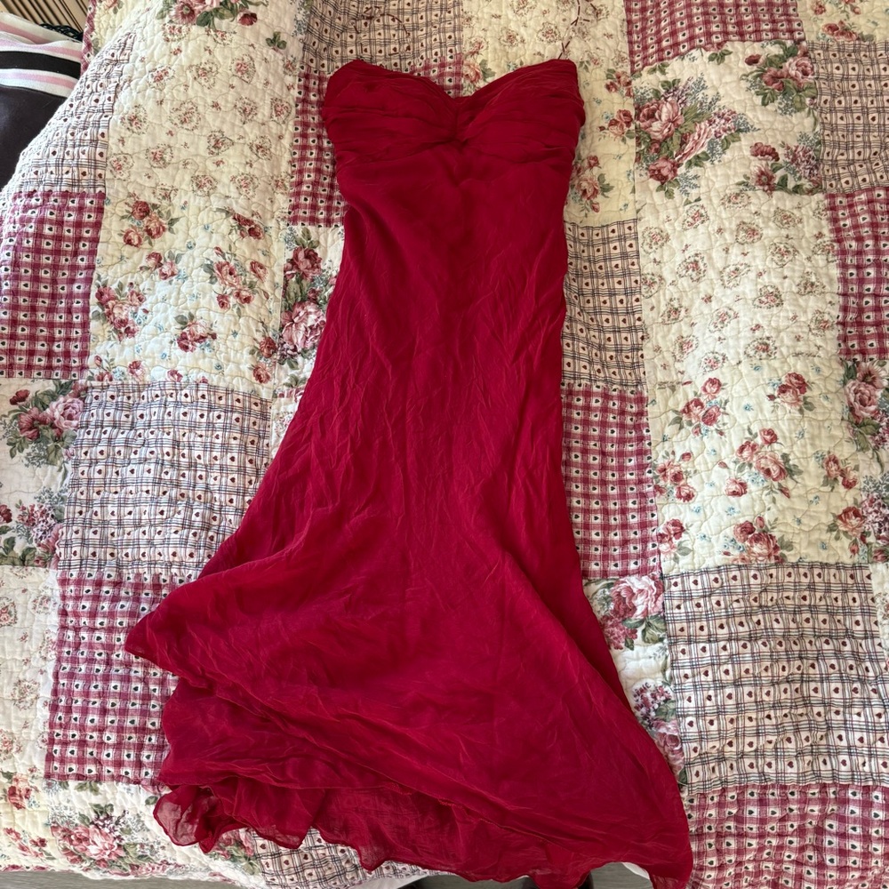 Elegant Red Strapless Dress